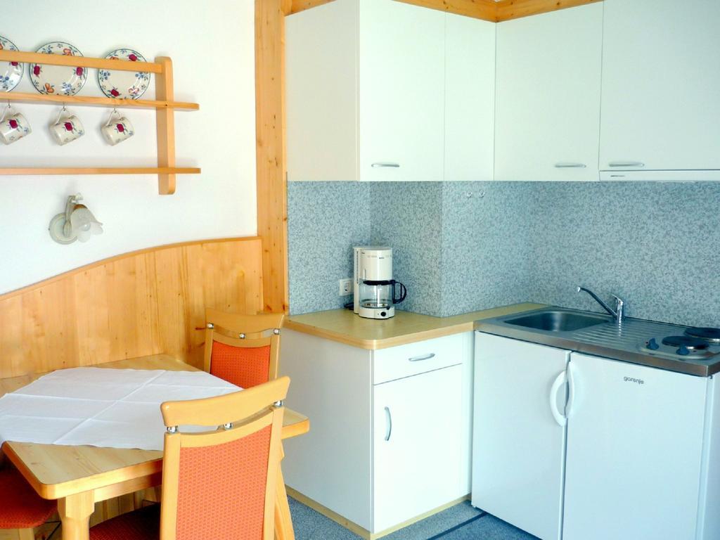 Gastehaus Hosp Apartment Obsteig Phòng bức ảnh